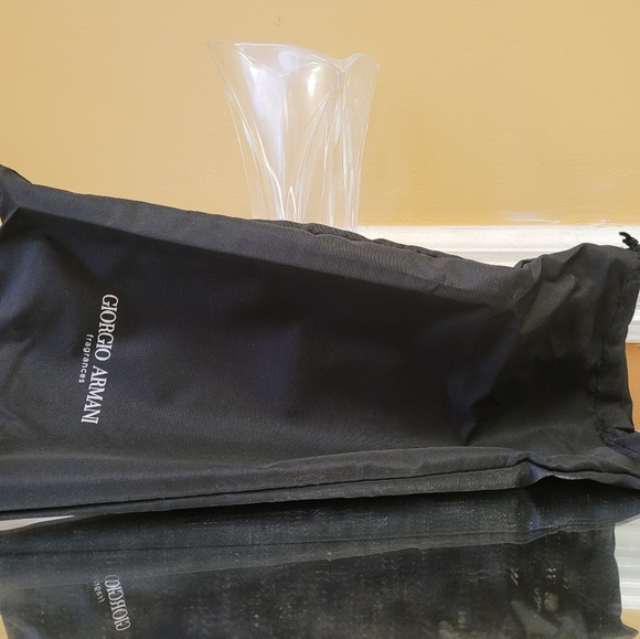 - Giorgio Armani - Picture 6 of 8